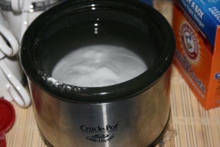 Crock-pot-baking-soda